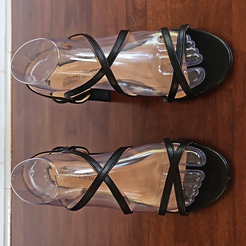 EUC BADGLEY MISCHKA HEELS